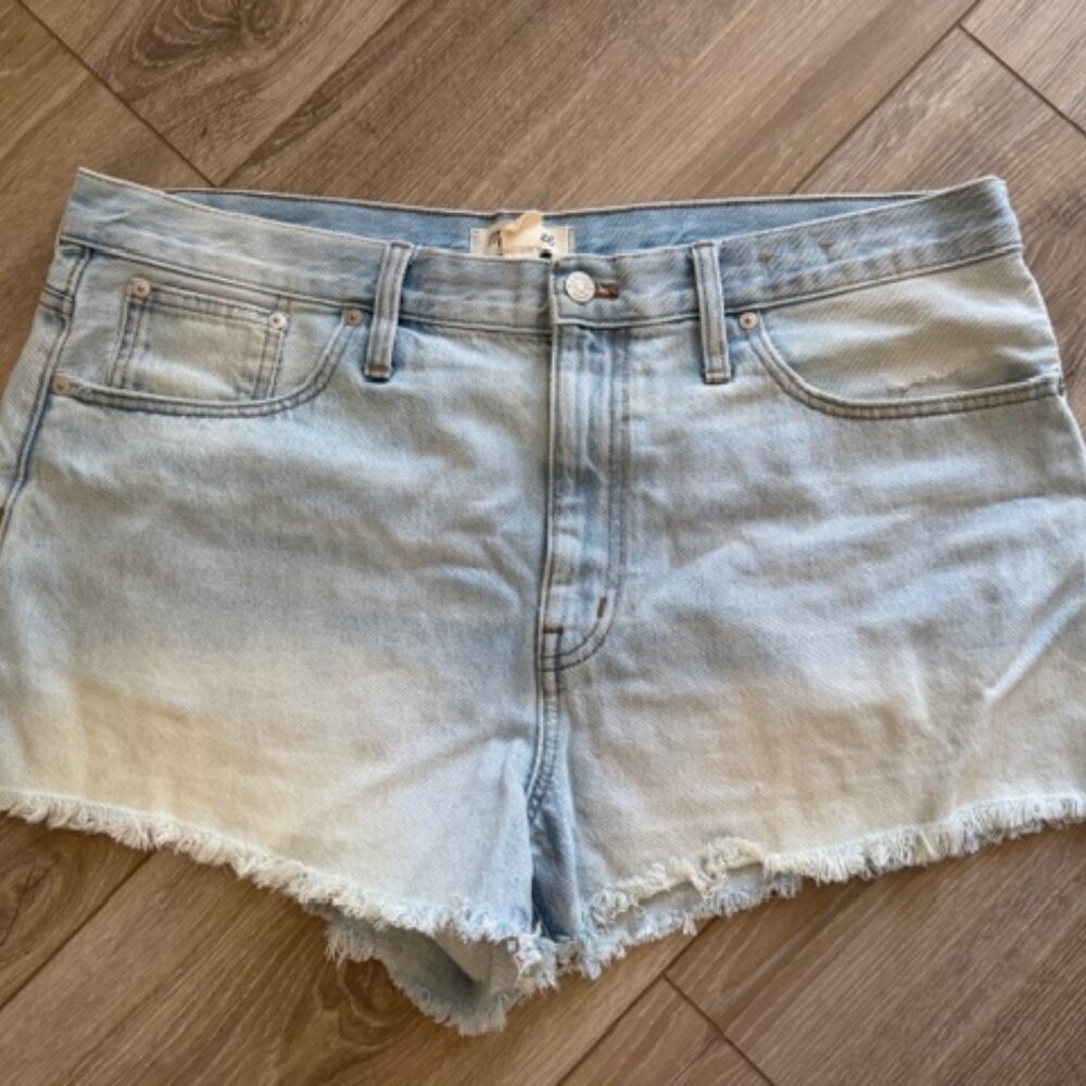 Madewell Relaxed Denim Distressed Shorts Size 32